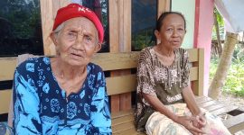 Warga Kampung Lembah Desa Tanjung Boleng yang sangat merindukan penerangan Listrik dari pihak PLN