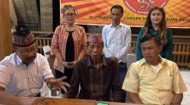 Kuasa Hukum Alosius Oba, Irjen Pol. I Wayan Sukawinaya menyampaikan penjelasan ketidak hadiran kliennya atas undang klarifikasi di Polres Manggarai Barat pada Rabu, 18/02/2026.