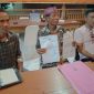 Alosius Oba Melaporkan Pater Marsel Agot di Polres Manggarai Barat pada kamis (27/02/2026).