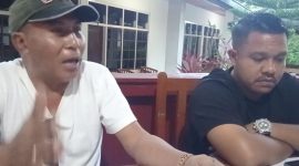 Kuasa Hukum Zakarudin, Aldri Dalton Ndolu, S.H. Saan Konfrensi Pers di Labuan Bajo pada Sabtu, 21/02/2026 malm.