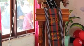 Wakil Bupati Kupang Aurum Titu Eki saat mengikuti Kegiatan di aula kantor Camat Kupang Timur pada pada Selasa, 03 Maret 2026. 