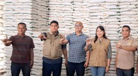 Tim gabungan melakukan pengecekan ketersediaan beras di Perum Bulog dan sidak di Pasar Rakyat Batu Cermin pada Sabtu, (7/3/26) siang.