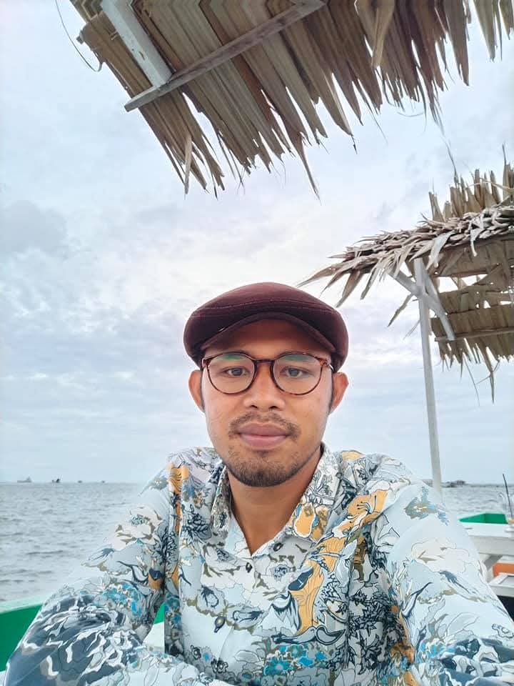 Hipatios Wirawan, Kuasa Hukum Emilia membantah tudingan bunga tinggi uang yang di pinjamkan oleh Ivon Burhan. 