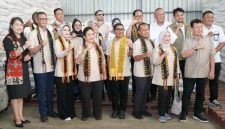 Anggota DPR - RI  Komisi IV Tinjau Lansung Gudang Bulog di Labuan Bajo.