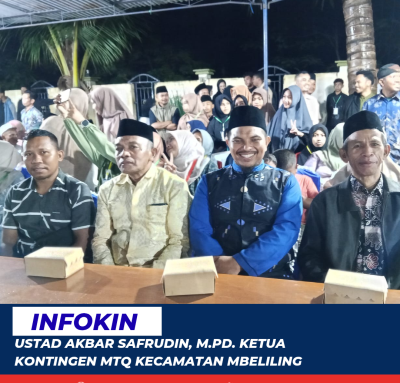 Ketua Tim dan rombongan dari Kecamatan Mbeliling saat berada dihalaman Masjid Nurul Falah Wae Mata.