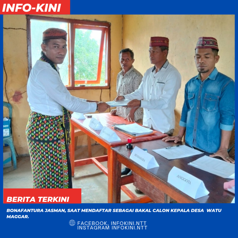 Bonafantura Jasman, saat menyerahkan Berkas pendaftaran Bakal Calon Kades.