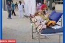Pasien di RSUD Komodo terpaksa dihantar keluar Ruangan Pasca terjadinya Gempa.