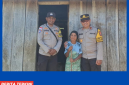 Jajaran Polsek Sano Nggoang berbagi kasih di Kampung Rambang.