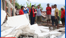 Anggota DPR -RI, Stevano Rizki Adranacus, Tinjau lansung Korban Gempa di Kecamatan Kuwus Barat. Selasa (18/8/2026).
