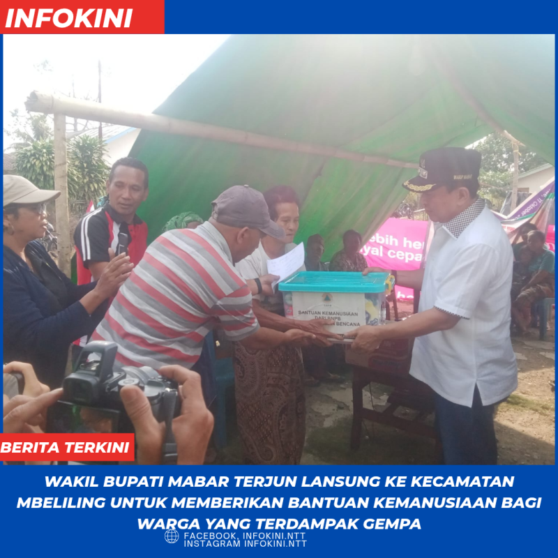 dr. Yulianus Weng, M.Kes, Wakil Bupati Manggarai Barat Menyerahkan Bantuan Kemanusiaan di Posko Kecamatan Mbeliling.