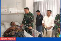 Usai Insiden dua Anggota TNI Pukul Warga di Rangko, Dandim 1630 Mabar jenguk Korban di RS. Siloam.
