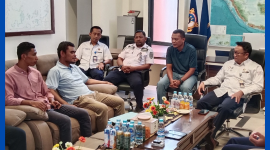 Insiden Kapal Tenggelam di Labuan Bajo, Sergius Tri Deddy, S.IP, menilai kondisi ini sangat memprihatinkan. (foto saat Audiensi dengan KSOP).