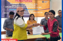 Fatinci Reynilda, S.P., Kepala Dinas UMKM Manggarai Barat Menutup Kegiatan Pelatihan Menjahit Bagi Kaum Ibu di Lembor. 